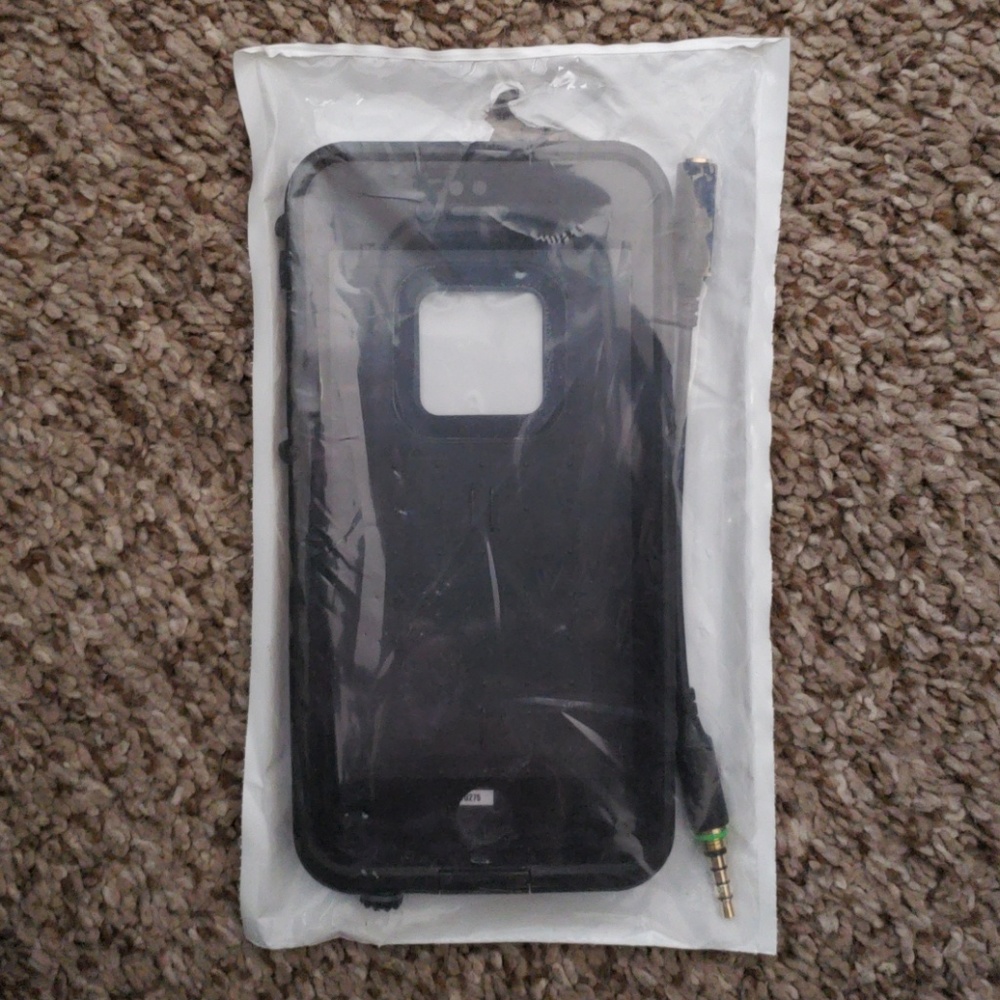 LIFEPROOF IPHONE 6/6S CASE.